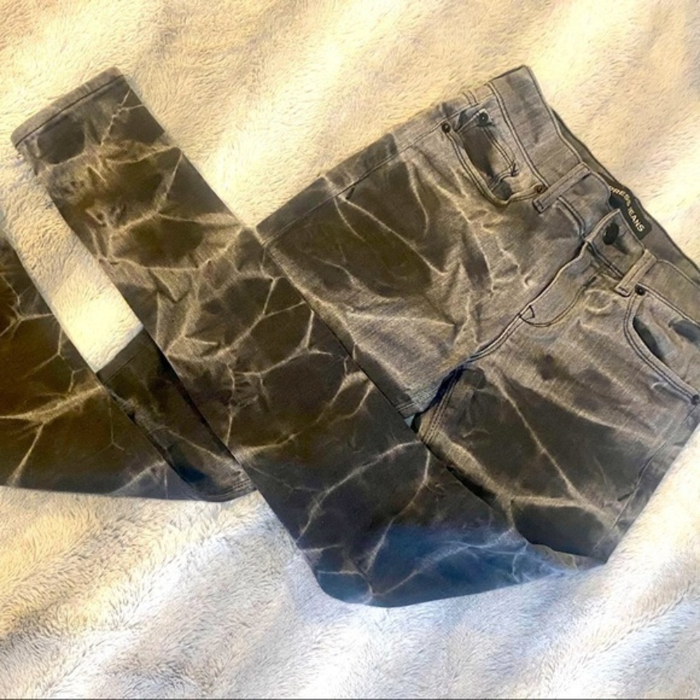 Gray express acid wash jeans